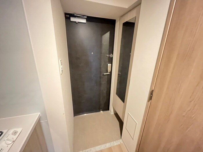 物件内観写真16　(玄関)