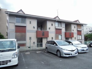 ベルデ中桜塚外観写真