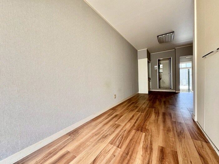 物件内観写真2　(居室)