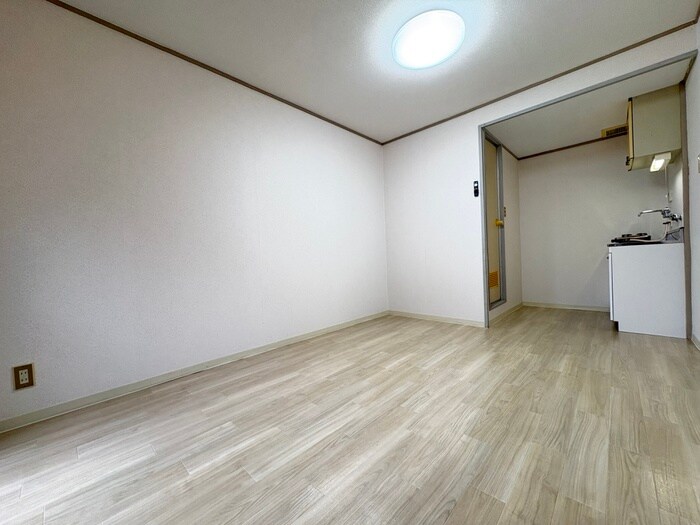 物件内観写真9　(居室)