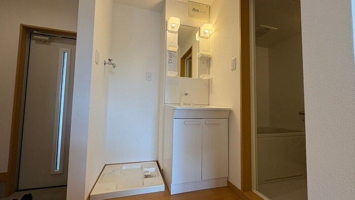 物件内観写真13　(洗面)