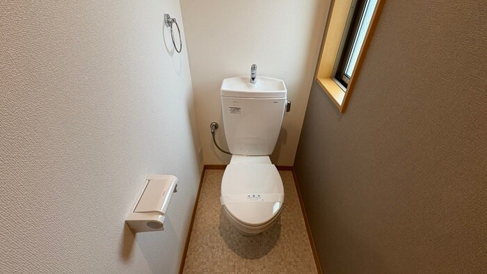 物件内観写真14　(トイレ)