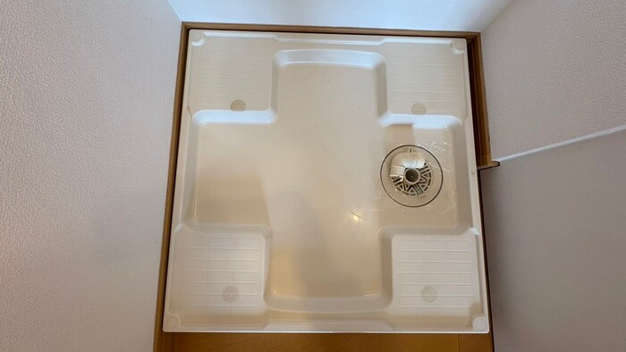 物件内観写真15　(洗濯機置場)