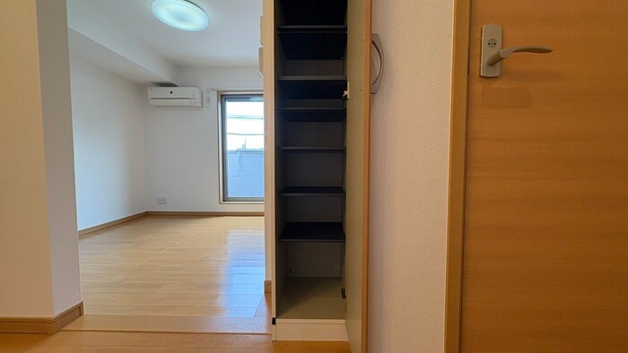 物件内観写真20　(靴箱)
