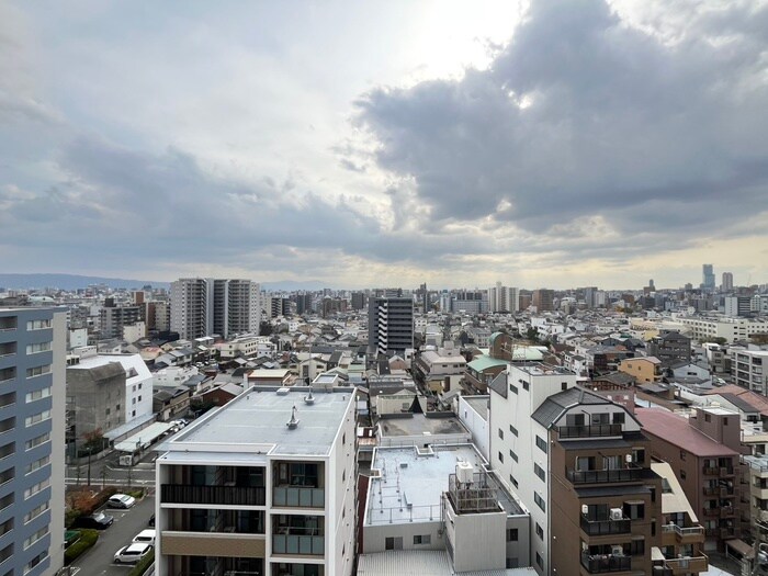 物件内観写真14　(室内からの展望)