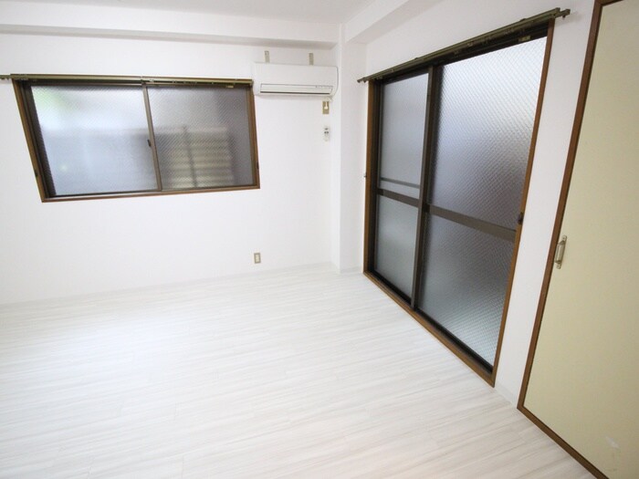 物件内観写真18　(居室)