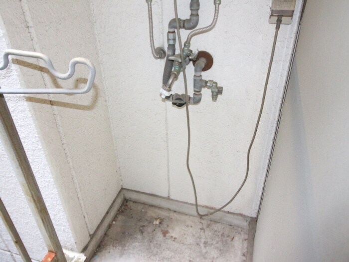 物件内観写真18　(洗濯機置場)