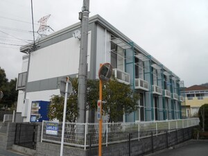 レオパレス南ひばりヶ丘外観写真