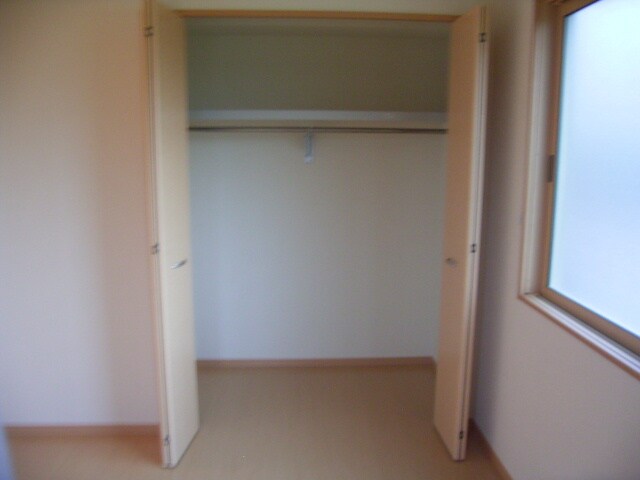 物件内観写真11　(収納)