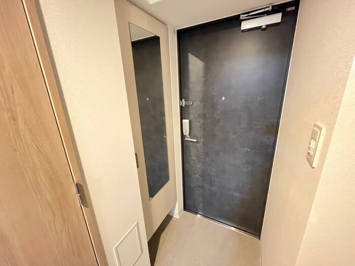 物件内観写真16　(玄関)
