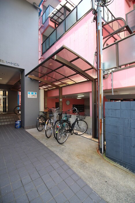 物件外観写真3　(駐輪場)