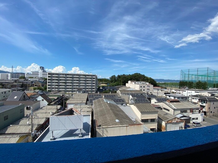 物件内観写真16　(室内からの展望)