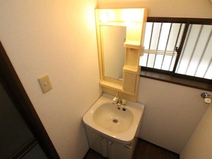 物件内観写真12　(洗面)