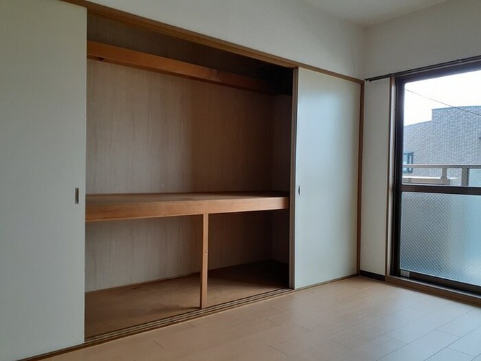 物件内観写真9　(居室)