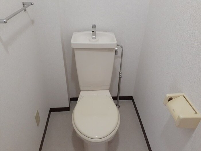 物件内観写真14　(トイレ)