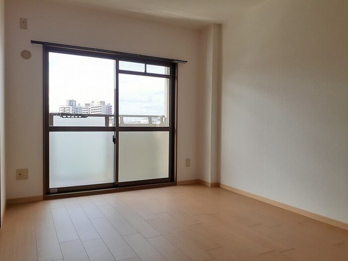 物件内観写真17　(室内からの展望)