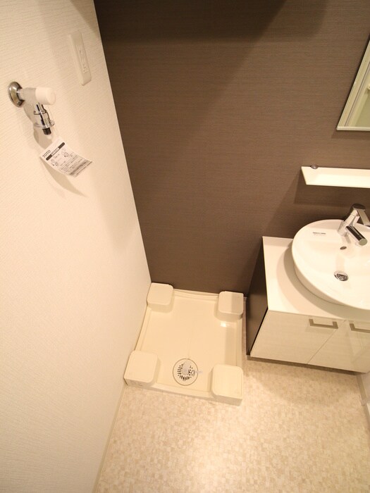 物件内観写真14　(洗濯機置場)