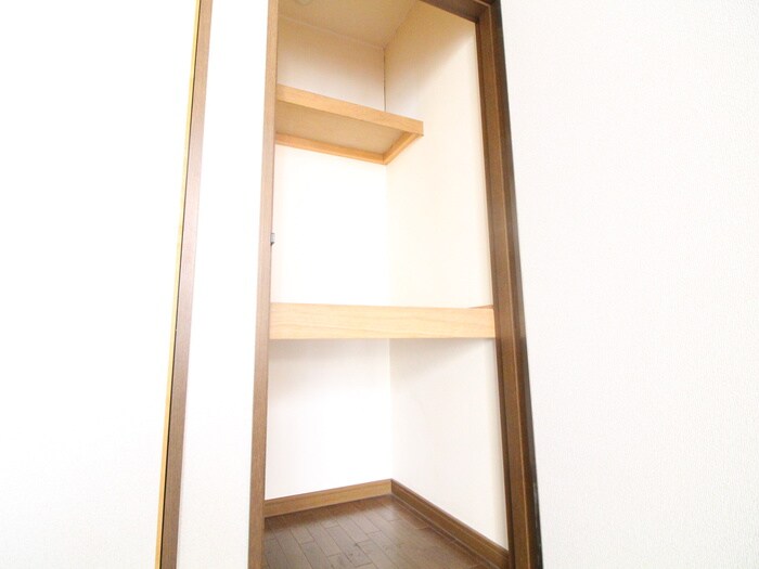 物件内観写真13　(収納)