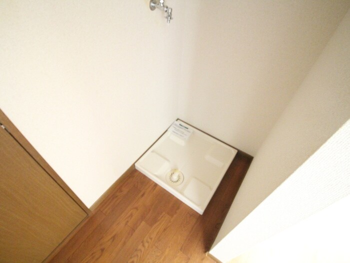 物件内観写真14　(洗濯機置場)