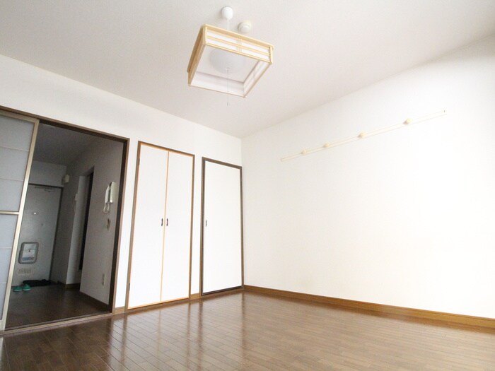 物件内観写真19　(居室)