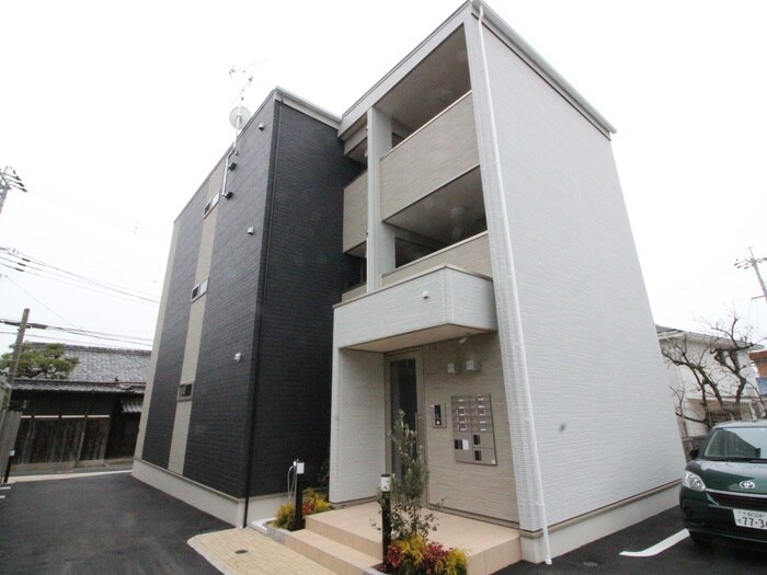 物件外観写真1　(外観写真)