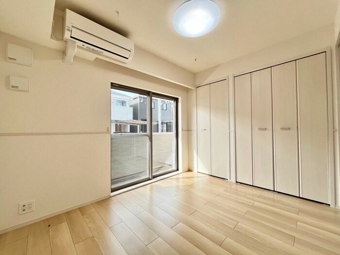 物件内観写真10　(居室)