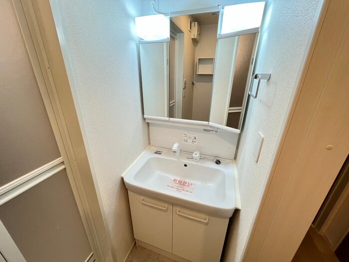 物件内観写真12　(洗面)