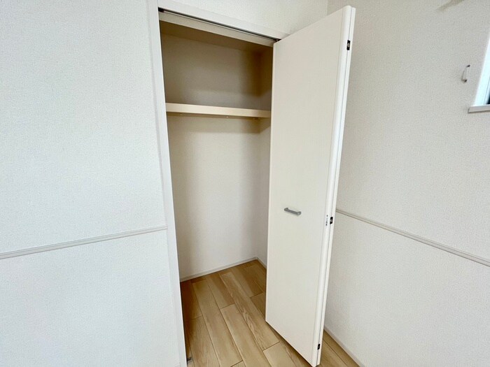物件内観写真15　(収納)