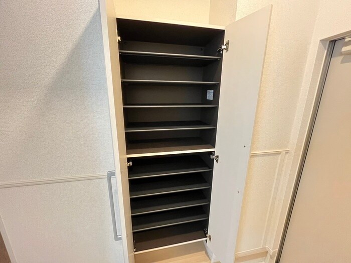 物件内観写真17　(靴箱)