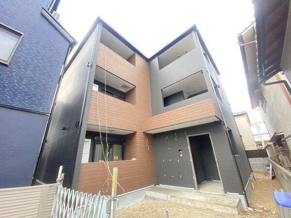 建築中