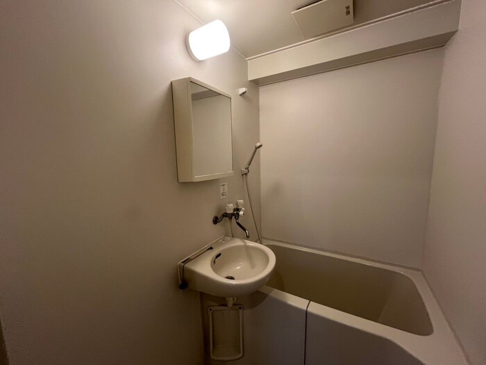 物件内観写真11　(洗面)