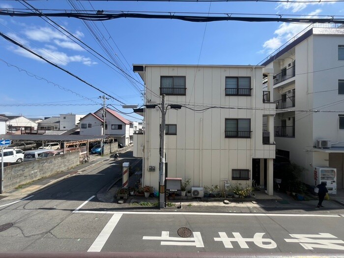 物件内観写真17　(室内からの展望)