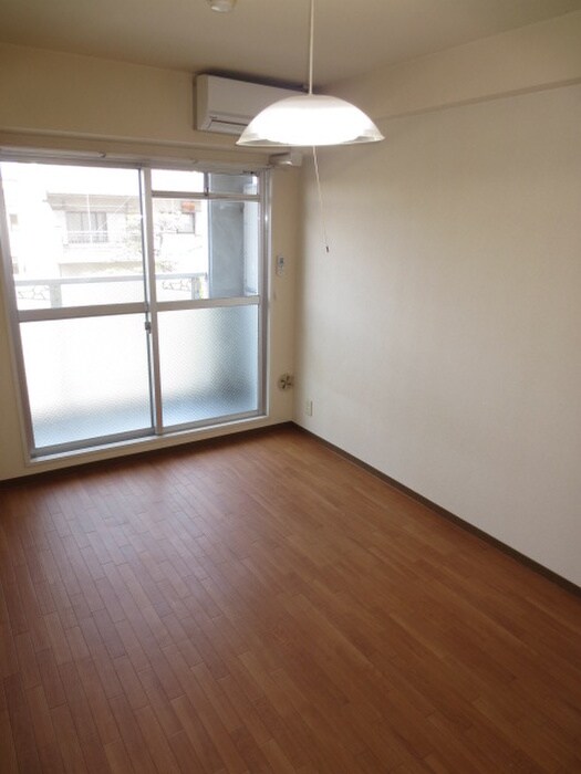 物件内観写真10　(居室)