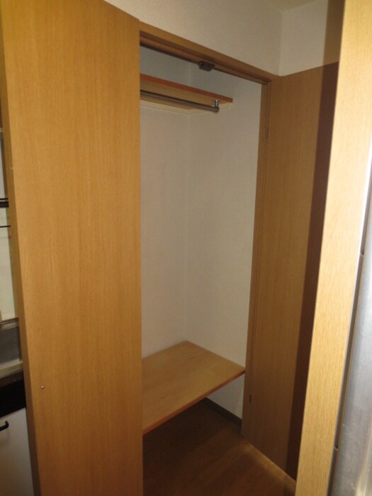物件内観写真12　(収納)