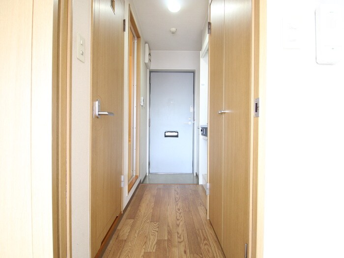 物件内観写真15　(玄関)