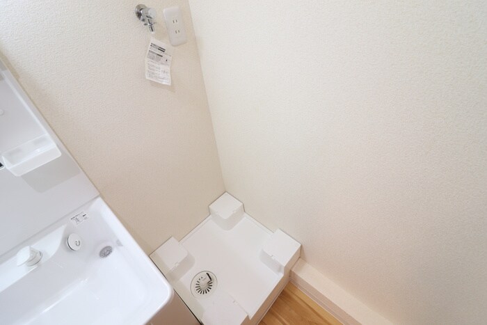 物件内観写真12　(洗濯機置場)