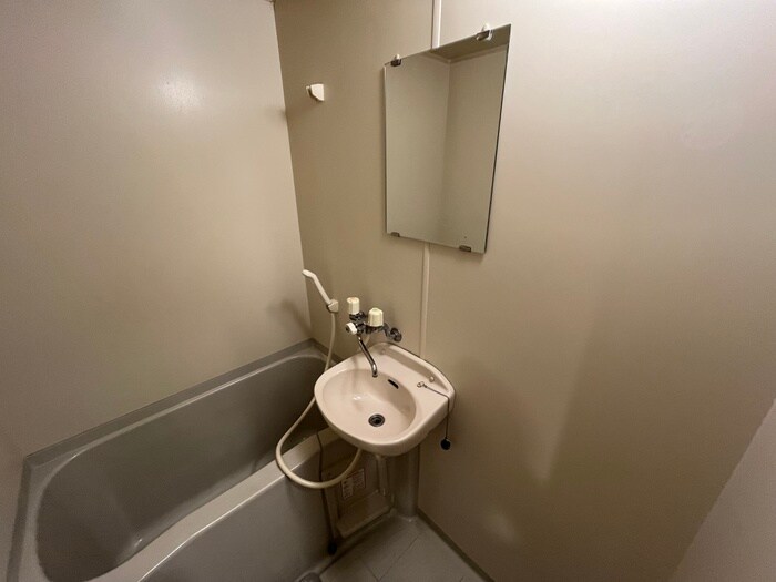 物件内観写真10　(洗面)