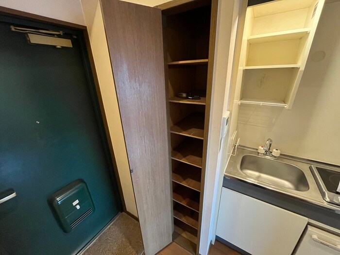 物件内観写真15　(靴箱)