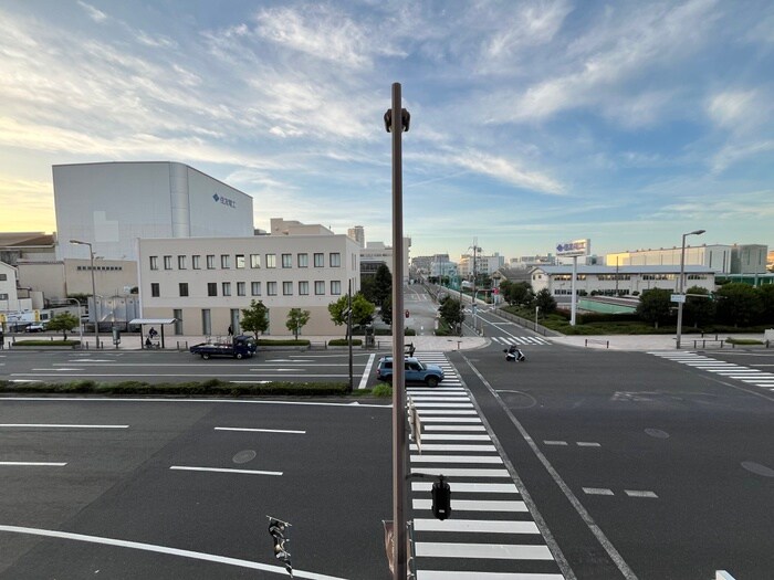 物件内観写真16　(室内からの展望)