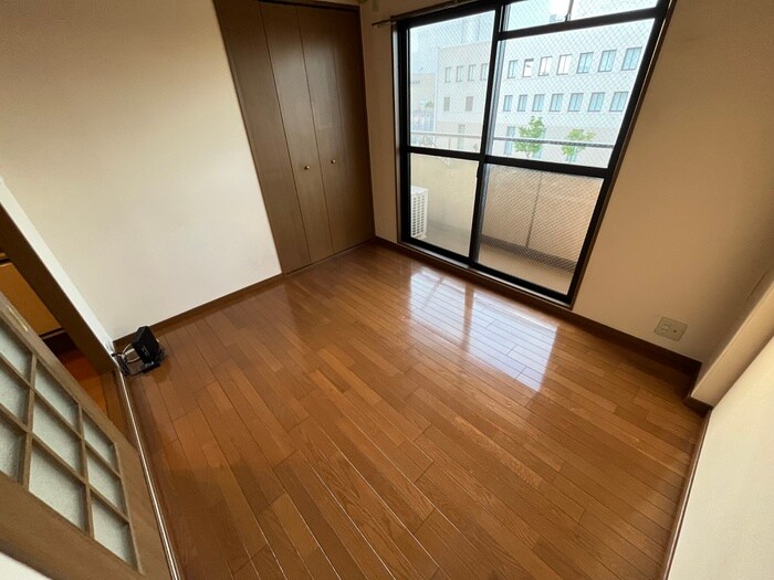 物件内観写真18　(居室)