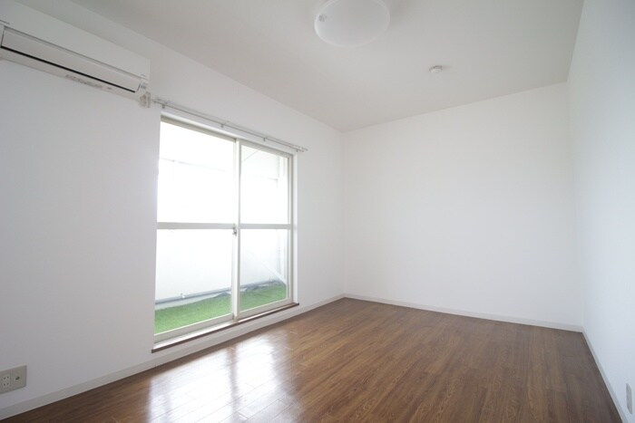 物件内観写真12　(居室)