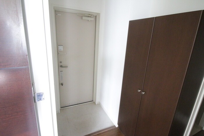 物件内観写真15　(玄関)
