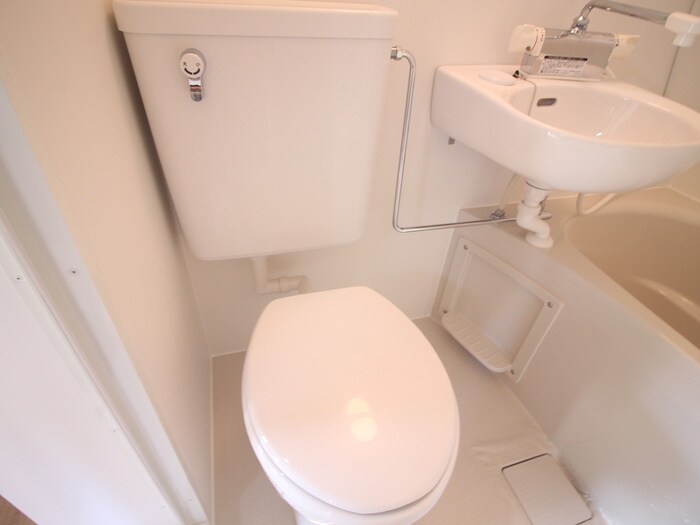 物件内観写真16　(トイレ)