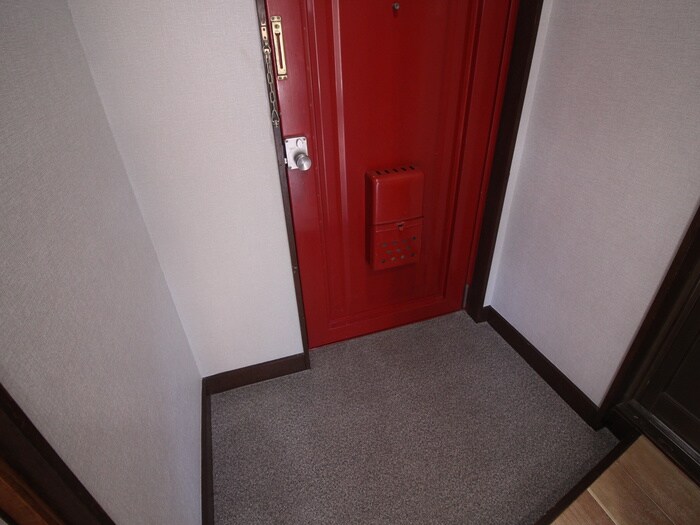 物件内観写真17　(玄関)