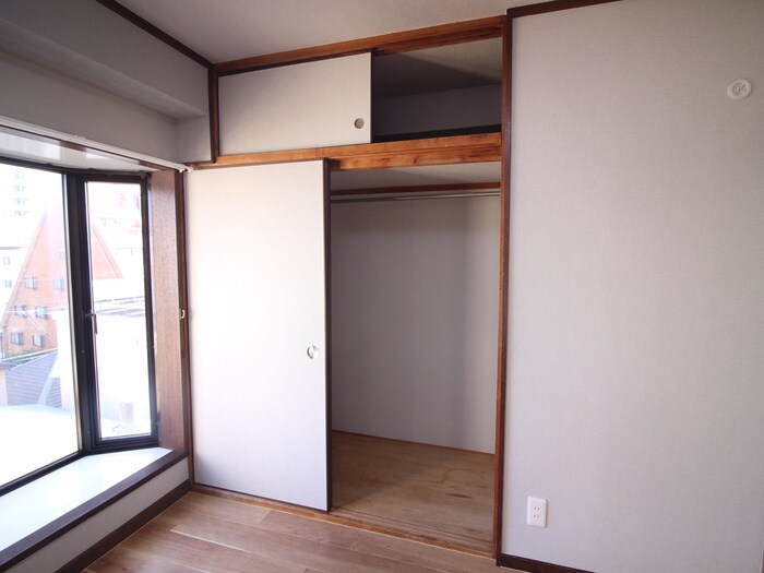 物件内観写真18　(収納)
