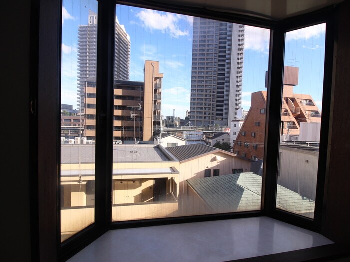 物件内観写真21　(室内からの展望)