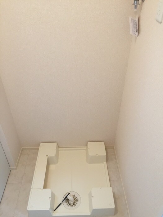 物件内観写真21　(洗濯機置場)