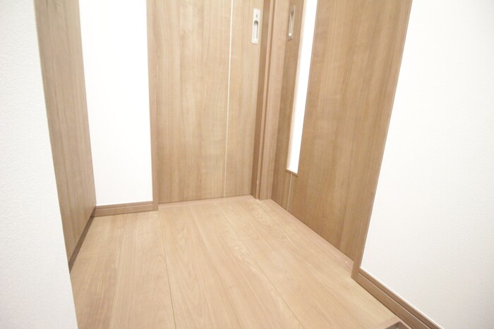 物件内観写真21　(廊下)