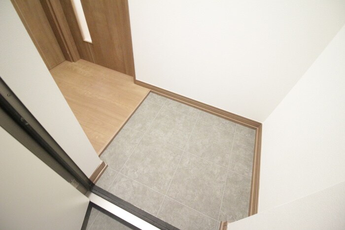 物件内観写真22　(玄関)