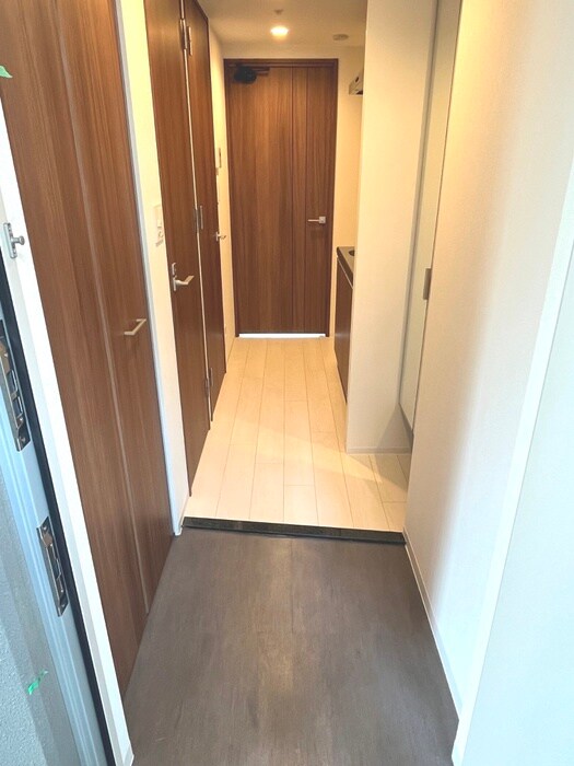物件内観写真12　(玄関)